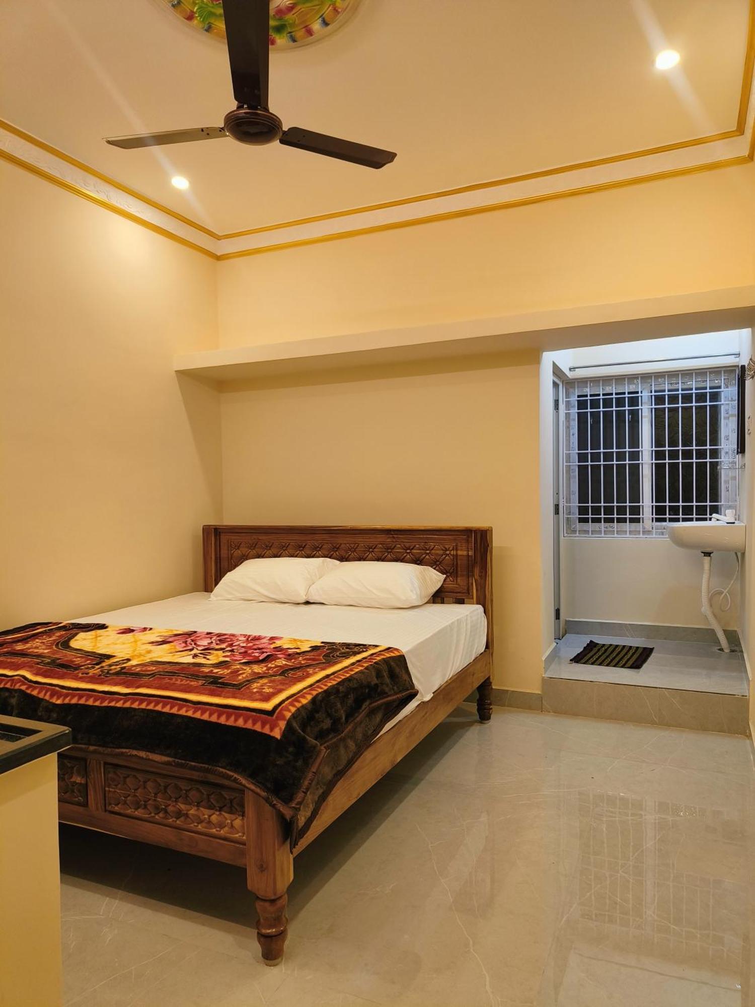 Liya Guest House Tiruvannāmalai Esterno foto
